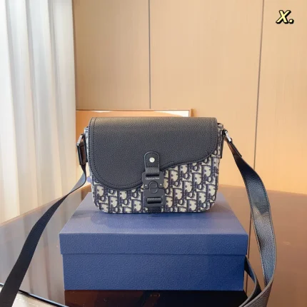 Dior Saddle Messenger 001